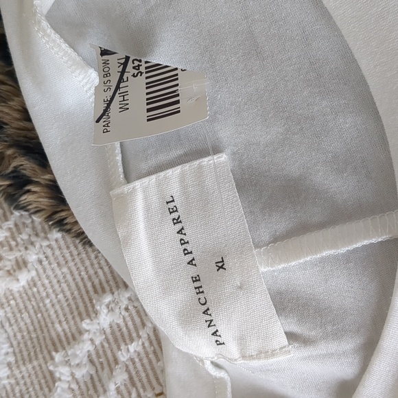 Christmas Tree Graphic Tee NWT sz XL - Picture 8 of 8